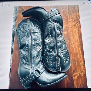 Lane Stud Rocker Boots - size 10 - unworn